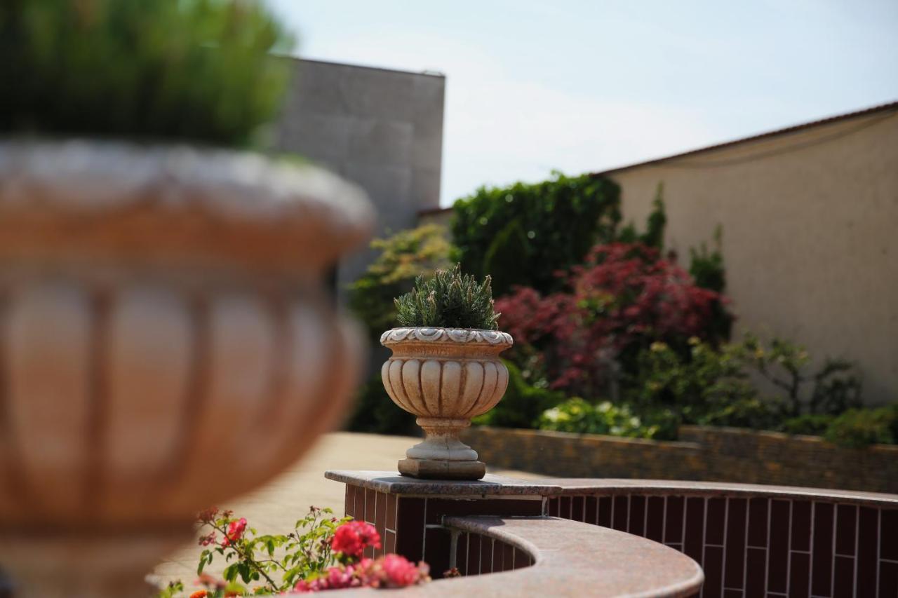 Valentino Rooms Focsani Ngoại thất bức ảnh