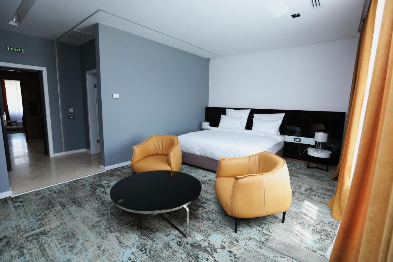 Valentino Rooms Focsani Ngoại thất bức ảnh